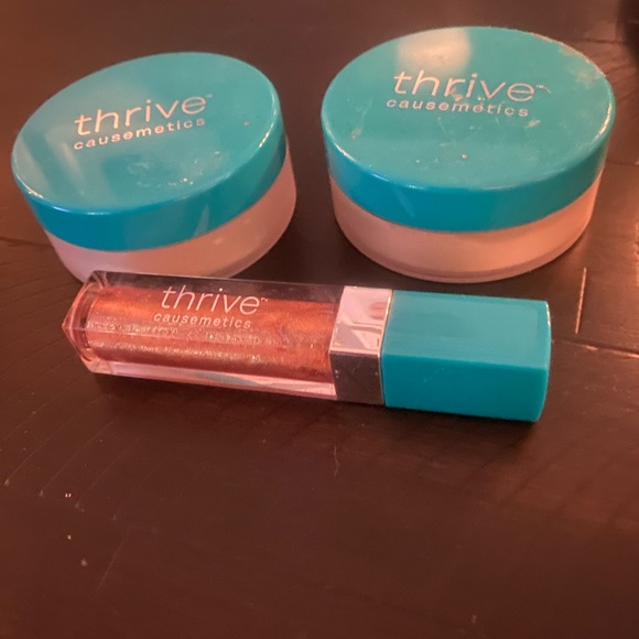 Thrive Causemetics filtered effects soft focus loose setting powder - Picture 1 of 1